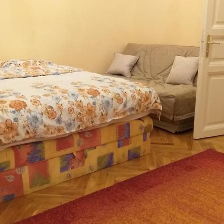 Tempo Courtyard Apartman Budapest Ngoại thất bức ảnh